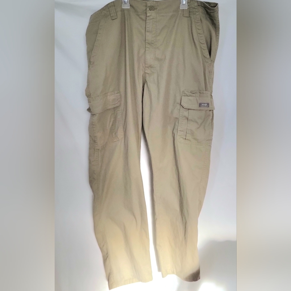 Wrangler Men's Tan Cargo Pants 42X32